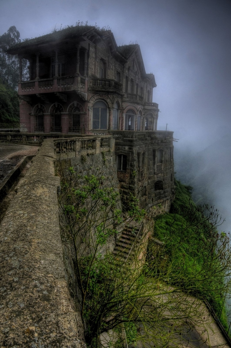top-33-most-beautiful-abandoned-places-in-the-world-301.jpg